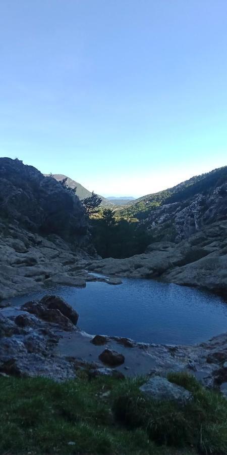 Montagne, mer et Verdon Séranon Buitenkant foto